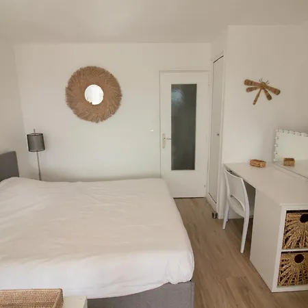 Cap D'agde Naturiste Heliopolis - Plume *